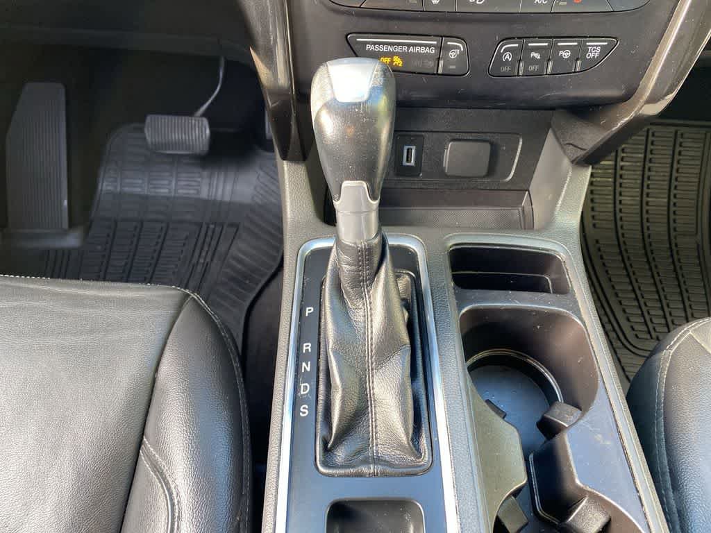 Used 2017 Ford Escape Titanium w/ Equipment Group 301A AWD/4WD image 28