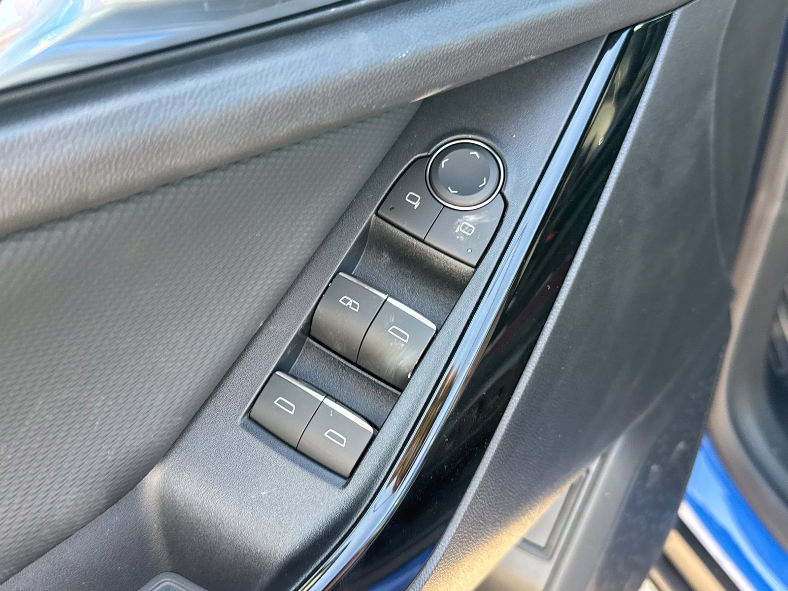 New 2027 Chevrolet Equinox RS AWD/4WD image 11