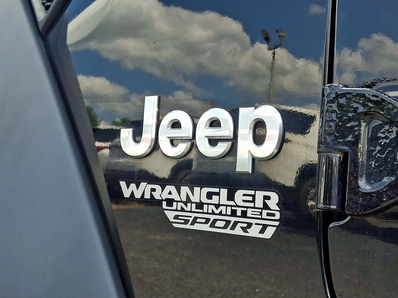 Used 2018 Jeep Wrangler Unlimited Sport S AWD/4WD image 29