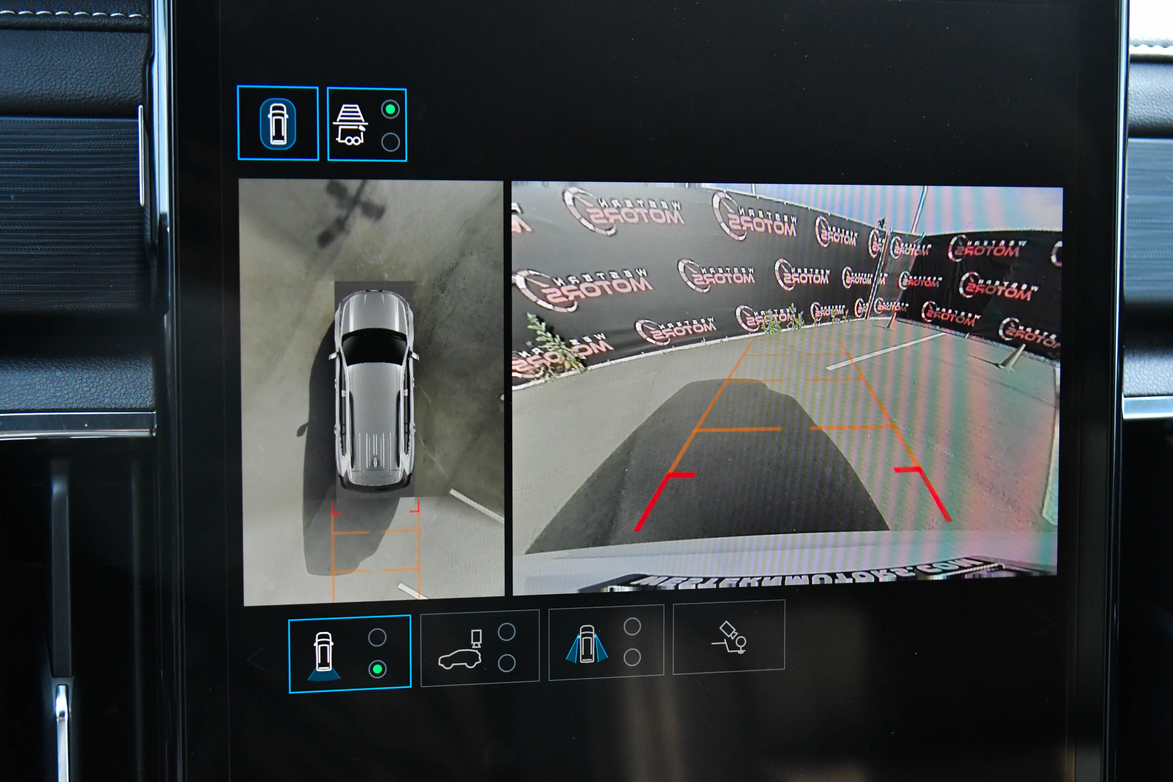 Used 2024 GMC Acadia Elevation image 19