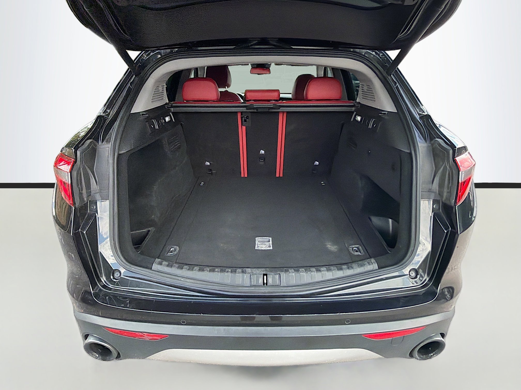 Used 2020 Alfa Romeo Stelvio Base image 12