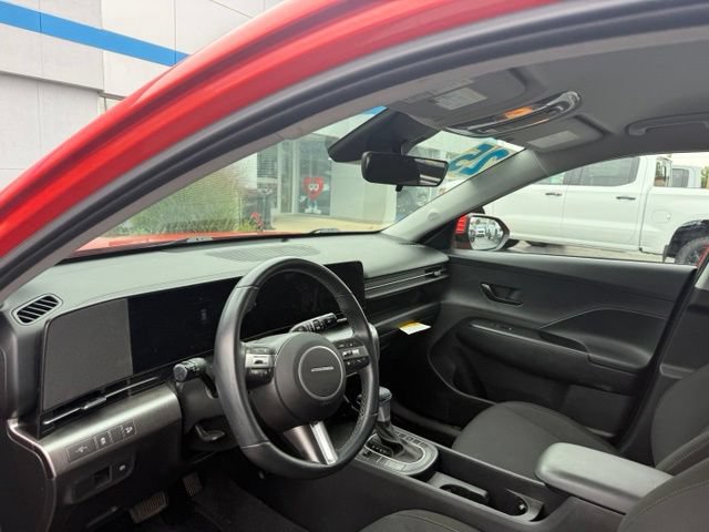 Used 2025 Hyundai Kona SEL FWD image 7