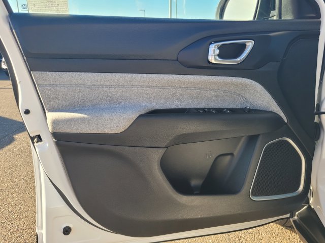 Used 2022 Jeep Compass Latitude AWD/4WD image 18