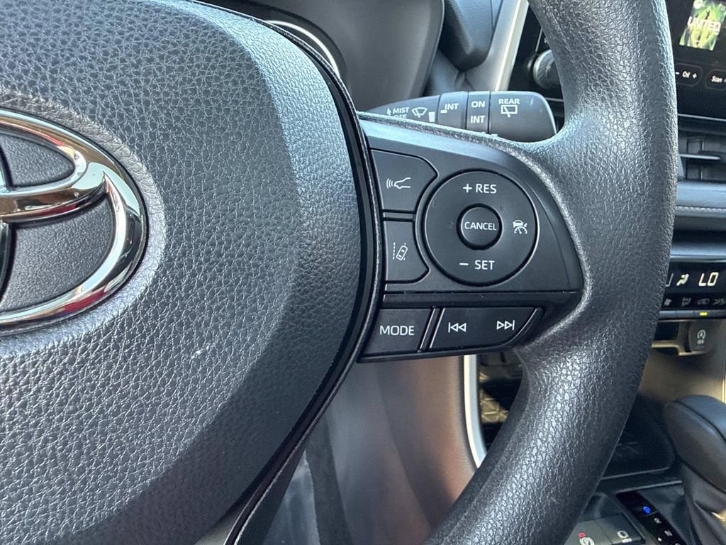 Used 2025 Toyota RAV4 XLE w/ Convenience Package FWD image 37