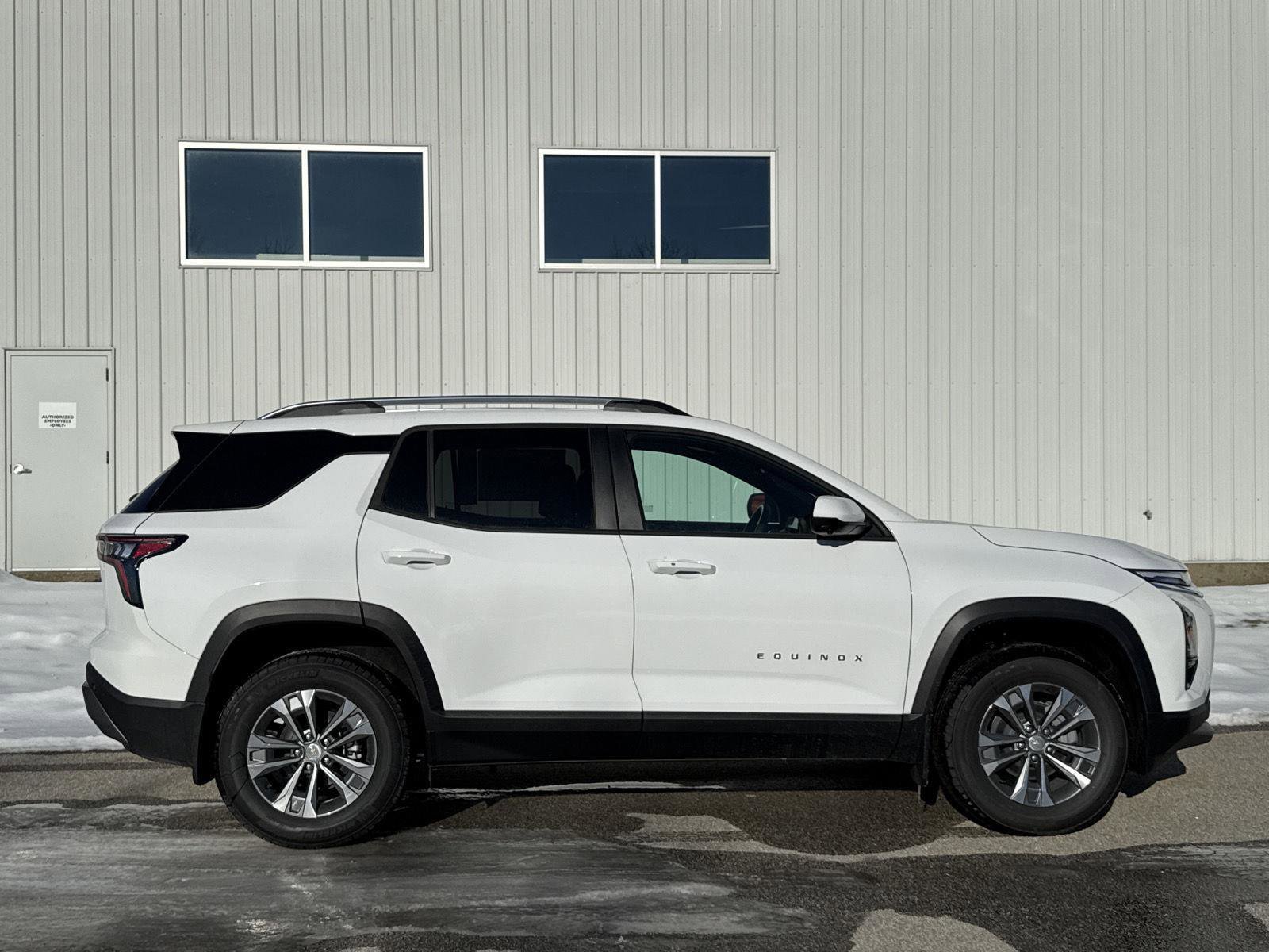 New 2026 Chevrolet Equinox LT w/ Convenience Package II image 4