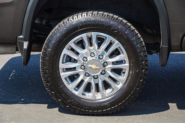 Used 2020 Chevrolet Silverado 2500 LTZ w/ LTZ Plus Package image 9