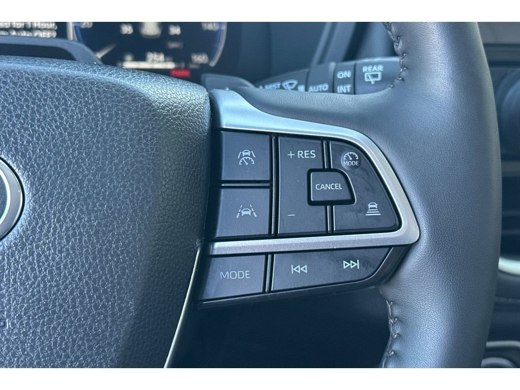 Certified 2025 Toyota Grand Highlander AWD image 30