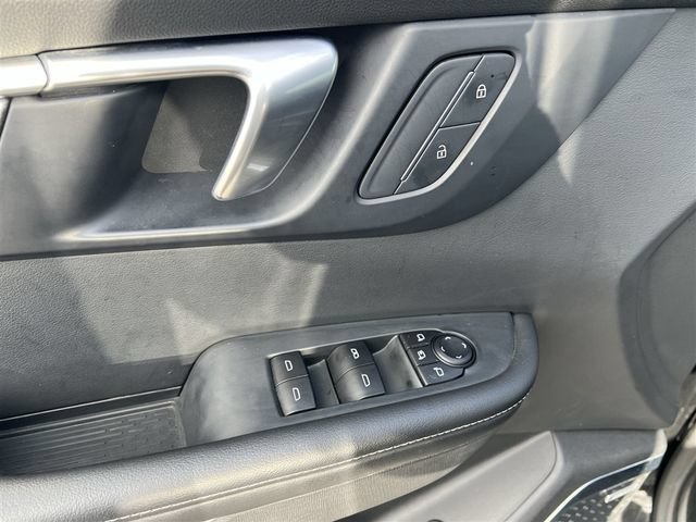 Certified 2025 Buick Enclave Preferred AWD/4WD image 17