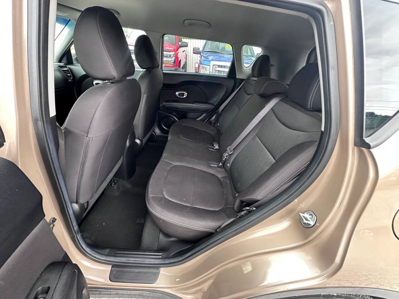 Used 2016 Kia Soul FWD image 11