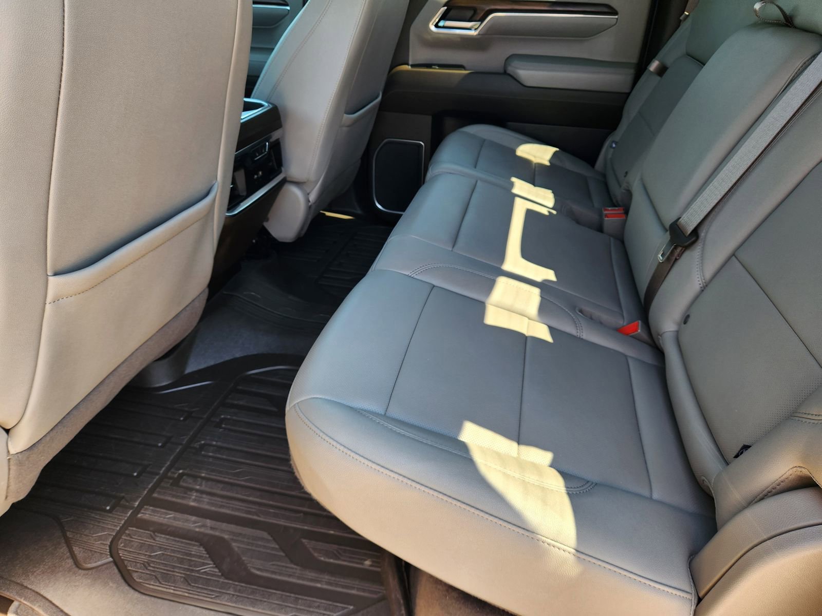 Used 2023 GMC Sierra 1500 SLT image 29