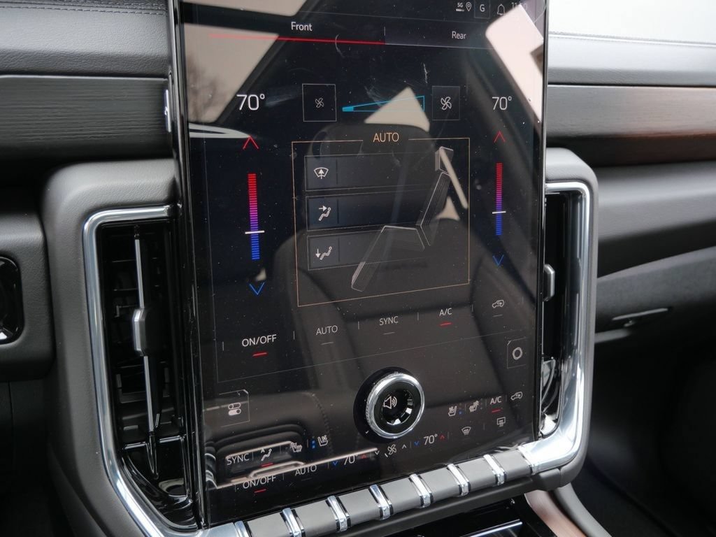 New 2026 GMC Yukon XL Denali w/ Sun & Power Step Package AWD/4WD image 49
