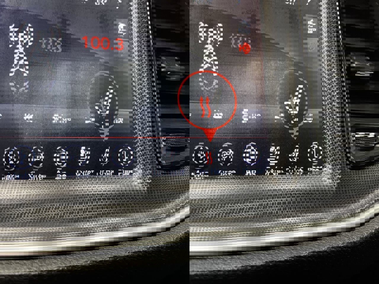 Used 2018 Dodge Challenger R/T Plus RWD image 23