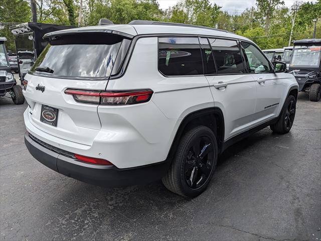 Used 2023 Jeep Grand Cherokee L Laredo AWD/4WD image 5