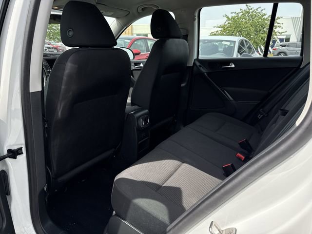 Used 2017 Volkswagen Tiguan Limited w/ Premium Package AWD/4WD image 20
