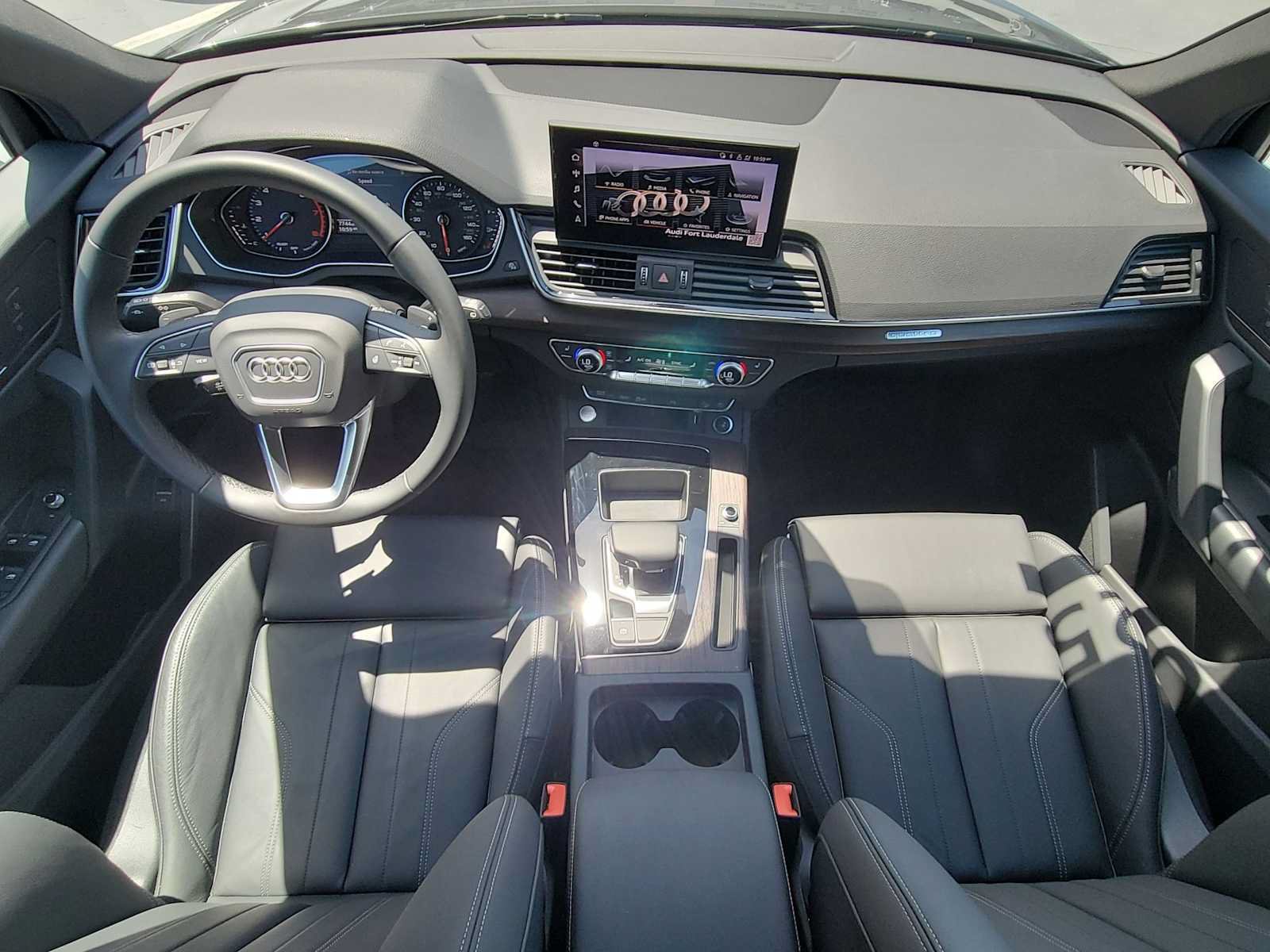 Certified 2025 Audi Q5 2.0T Premium AWD/4WD image 14