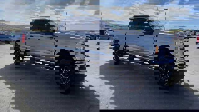 Used 2024 Ford F350 XLT video 2