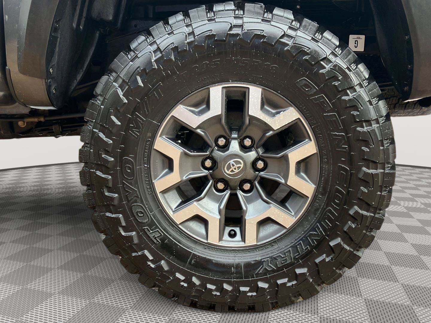 Used 2023 Toyota Tacoma TRD Off-Road w/ Technology Package image 12