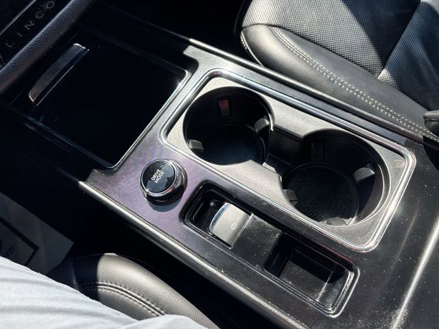 Used 2022 Lincoln Corsair AWD w/ Premium Package image 28