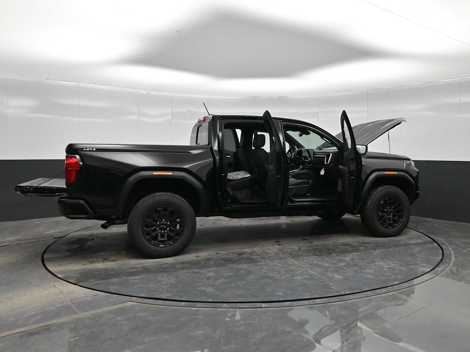 New 2026 GMC Canyon Elevation w/ Convenience Package image 41