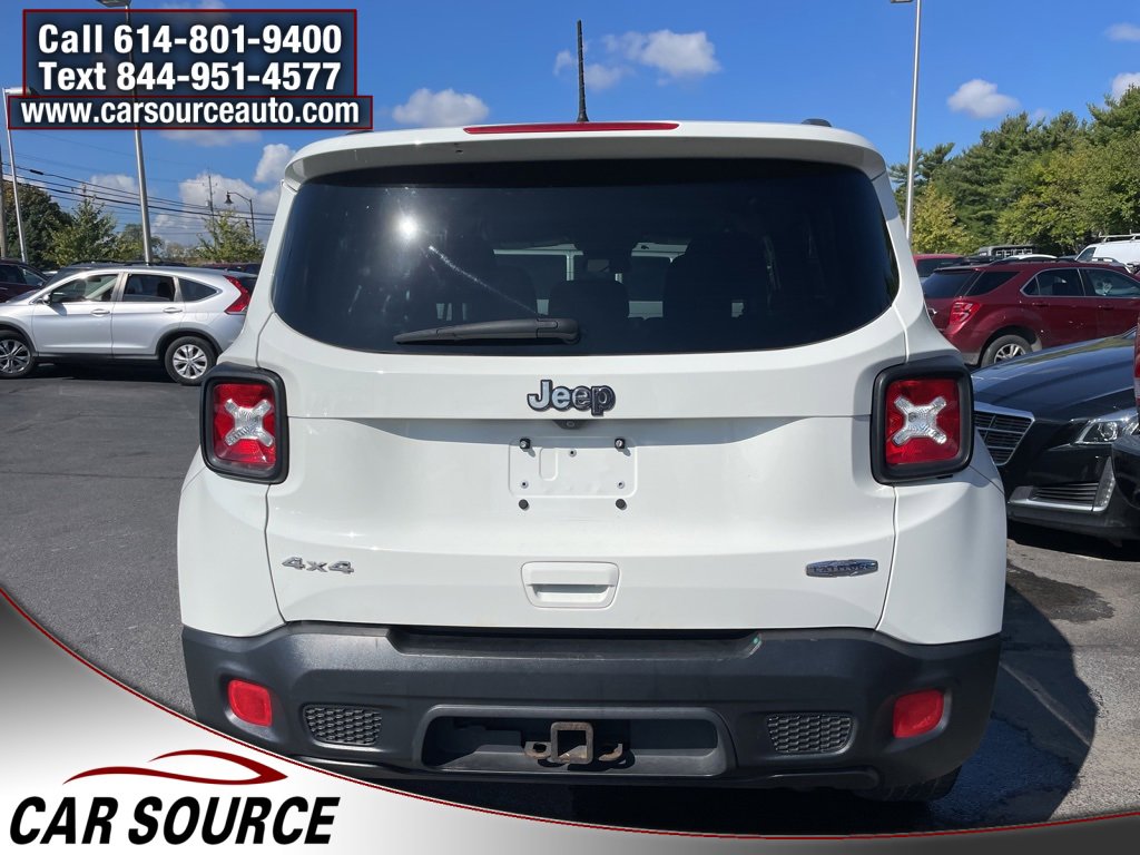 Used 2018 Jeep Renegade Latitude w/ Cold Weather Group image 11