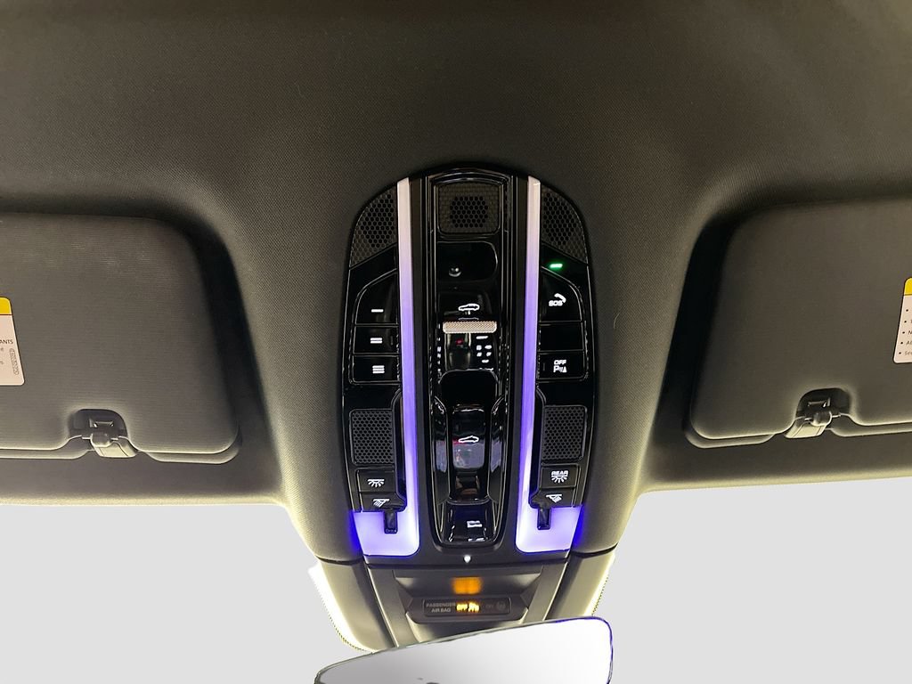 Used 2020 Porsche Cayenne AWD/4WD image 21
