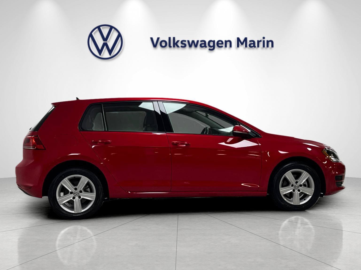 Used 2017 Volkswagen Golf S FWD image 6