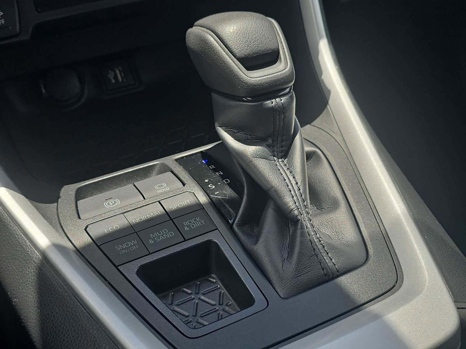 Used 2023 Toyota RAV4 XLE AWD/4WD image 21