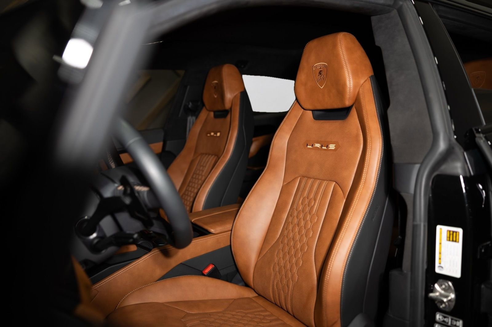 Used 2023 Lamborghini Urus S AWD/4WD image 5