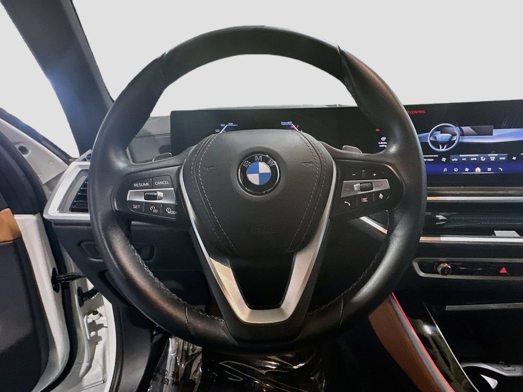 Used 2024 BMW X5 sDrive40i w/ Premium Package RWD image 11