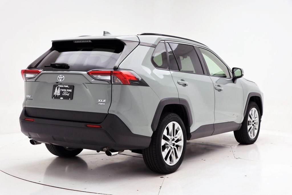 Used 2020 Toyota RAV4 XLE Premium AWD/4WD image 8