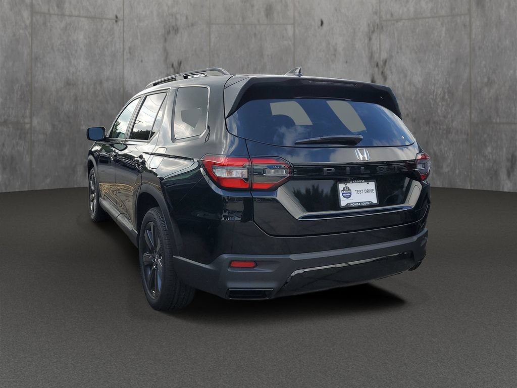 New 2026 Honda Pilot Sport image 4