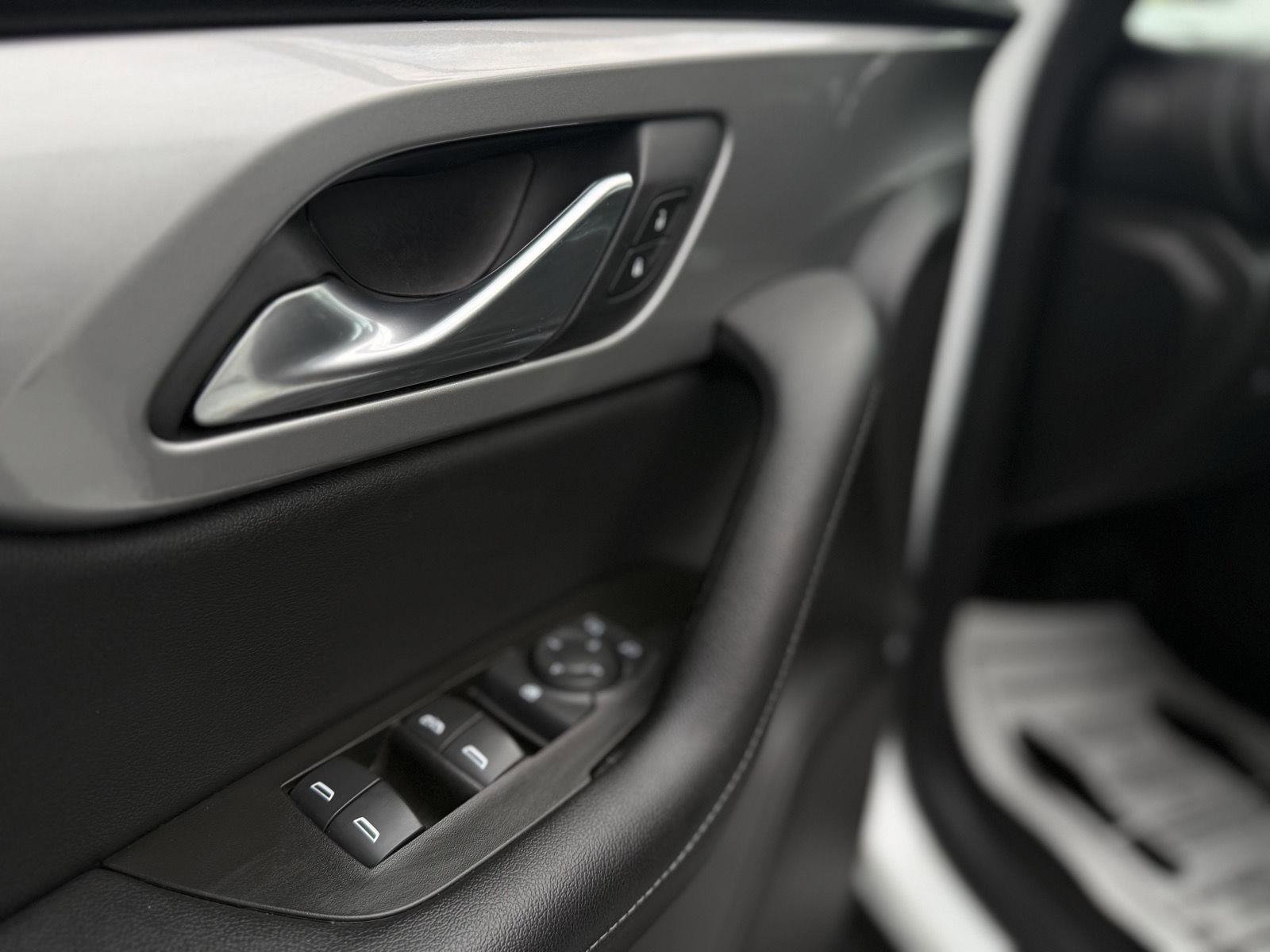 Used 2019 Chevrolet Blazer LT image 15