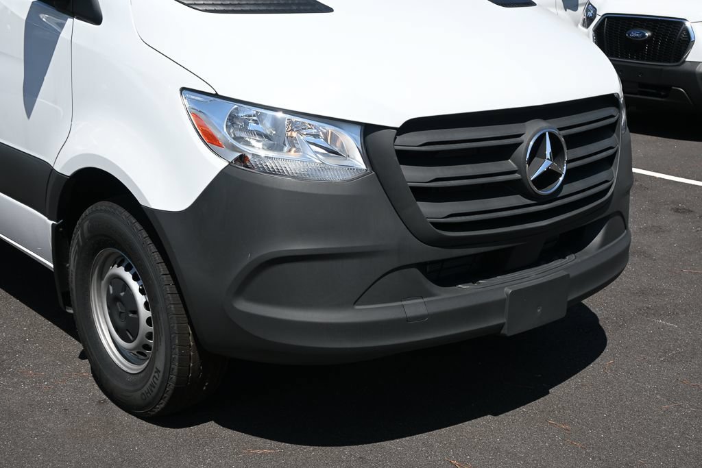Used 2025 Mercedes-Benz Sprinter 2500 image 31