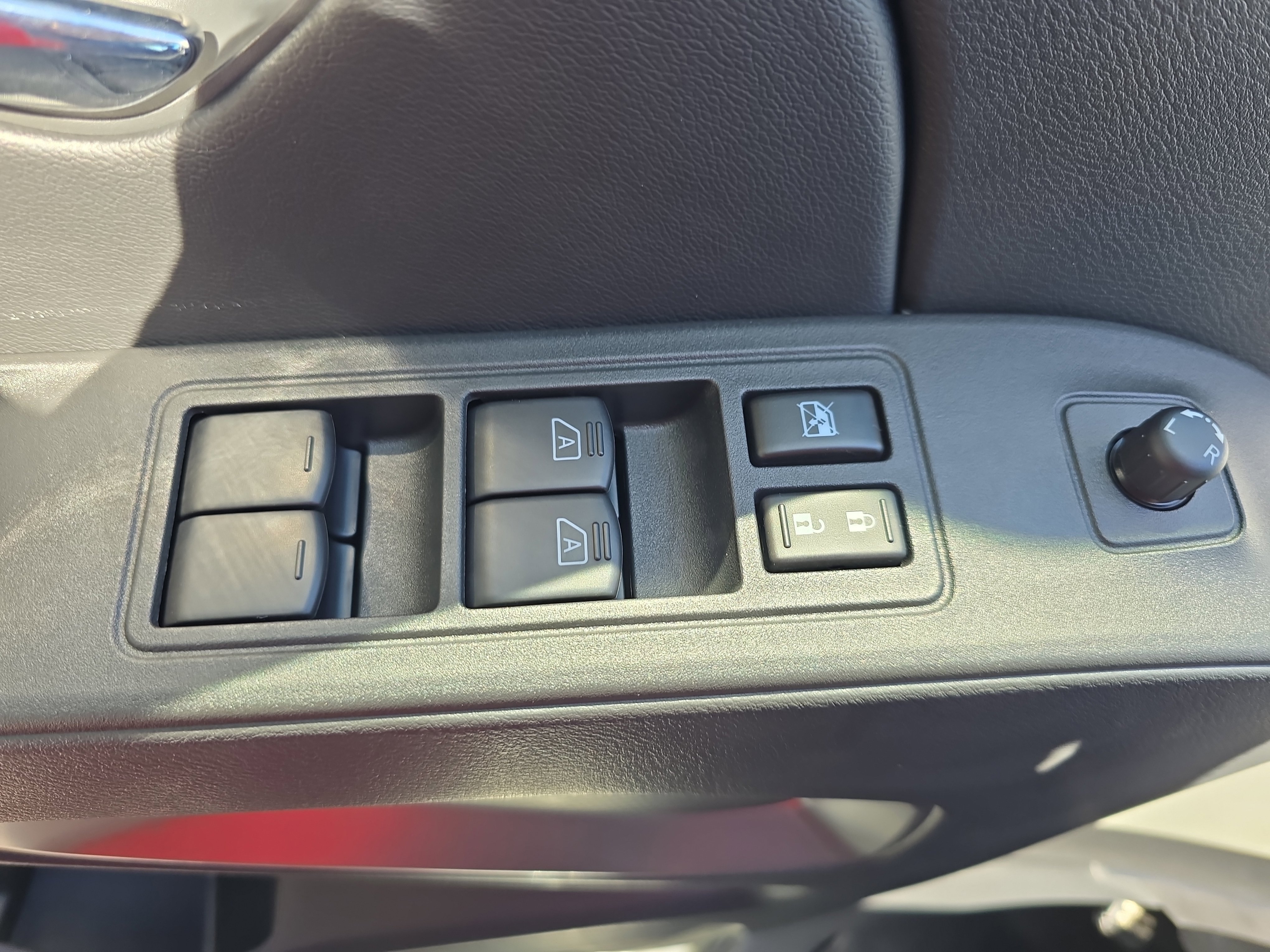New 2026 Nissan Frontier SV image 25