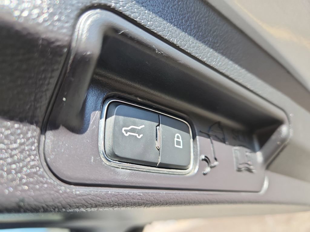 Used 2022 Ford Explorer ST w/ Equipment Group 401A image 12