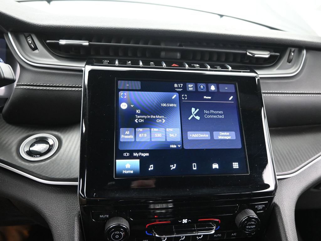 Used 2024 Jeep Grand Cherokee Laredo image 34