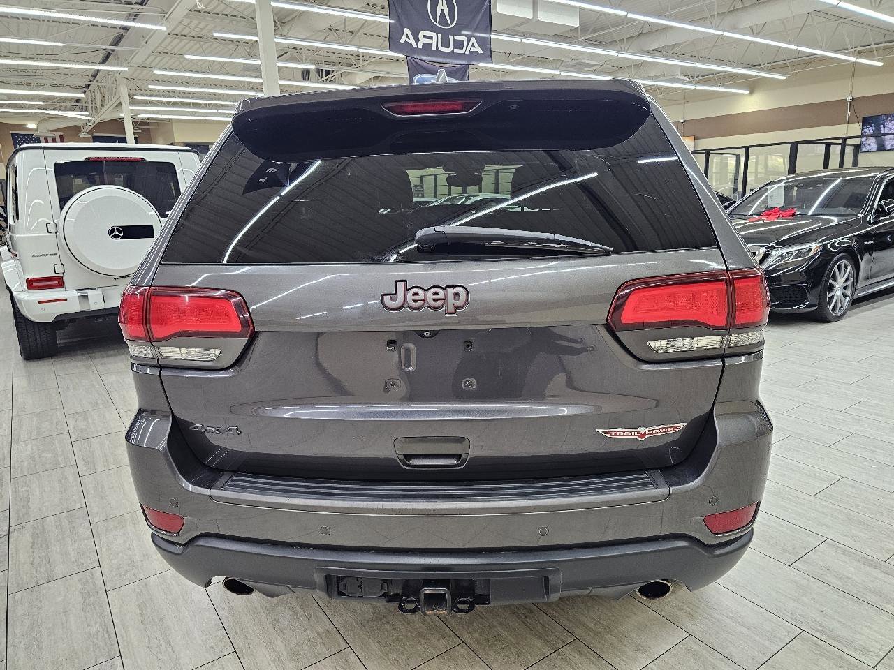 Used 2017 Jeep Grand Cherokee Trailhawk AWD/4WD image 7