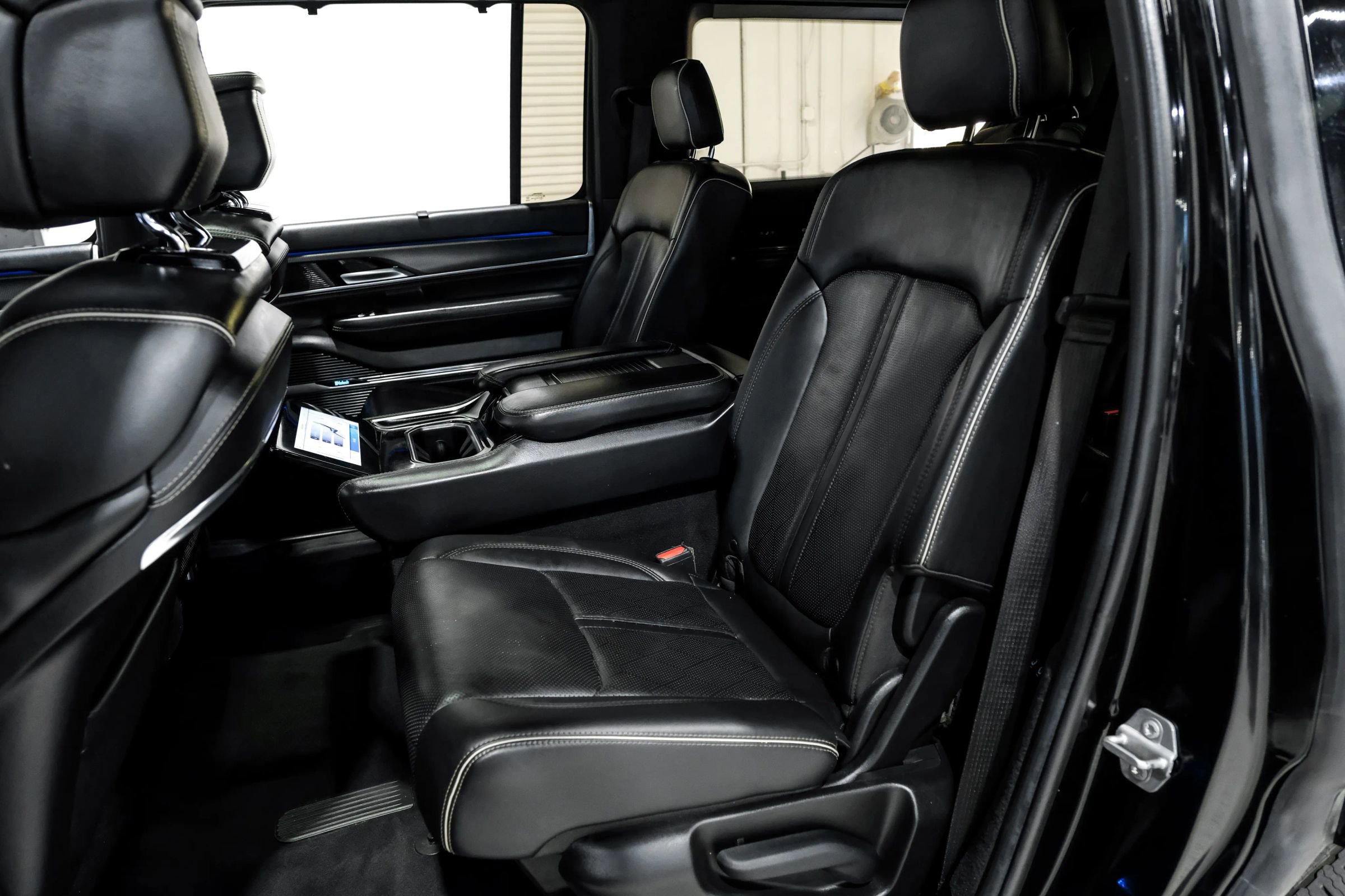 Used 2022 Jeep Grand Wagoneer Series II image 46