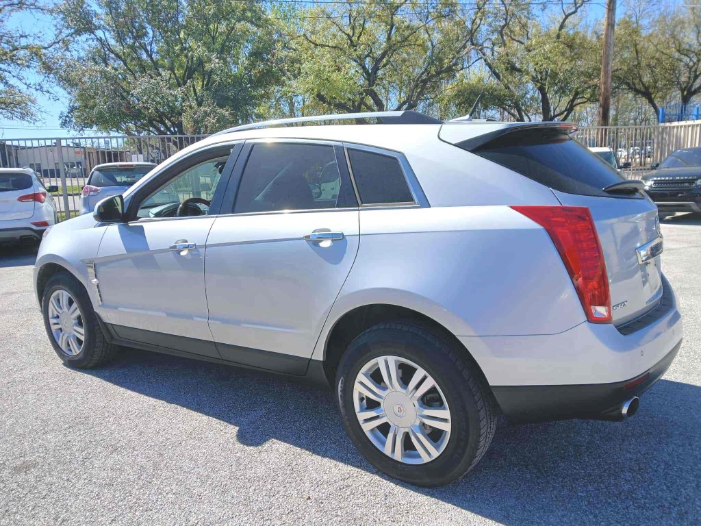 Used 2010 Cadillac SRX Luxury image 7