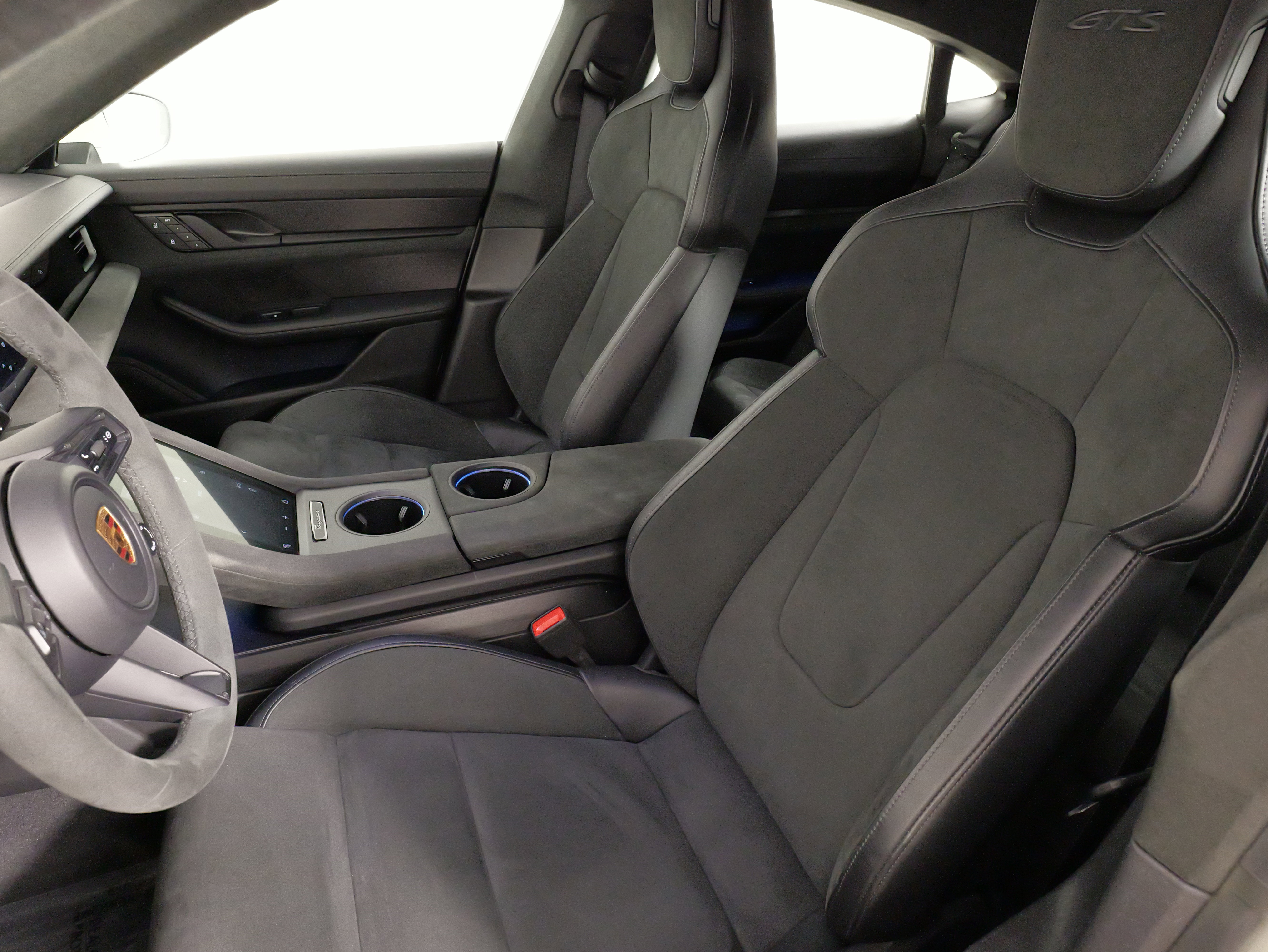 Used 2023 Porsche Taycan GTS image 30