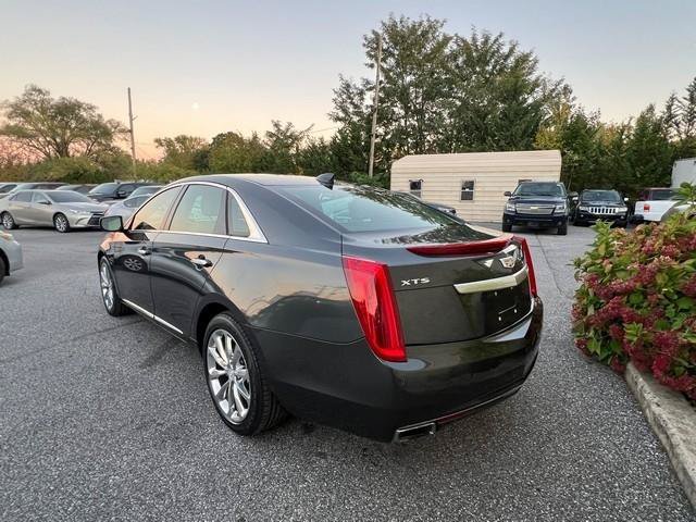 Used 2017 Cadillac XTS Luxury FWD image 5