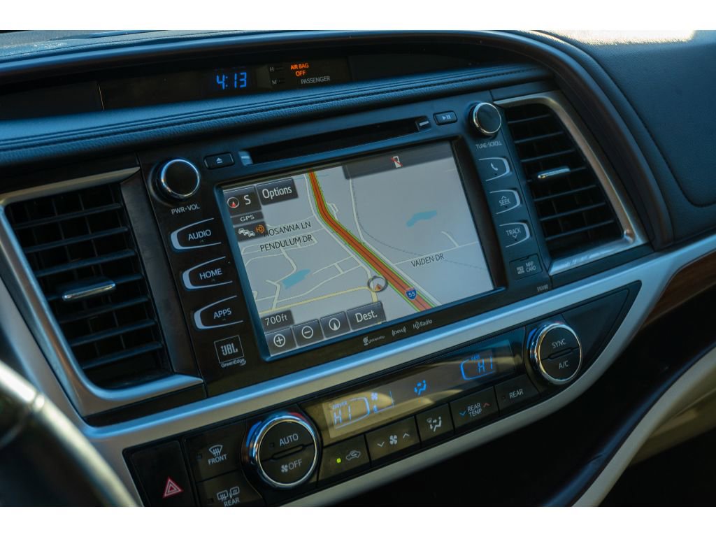 Used 2018 Toyota Highlander Limited Platinum image 23