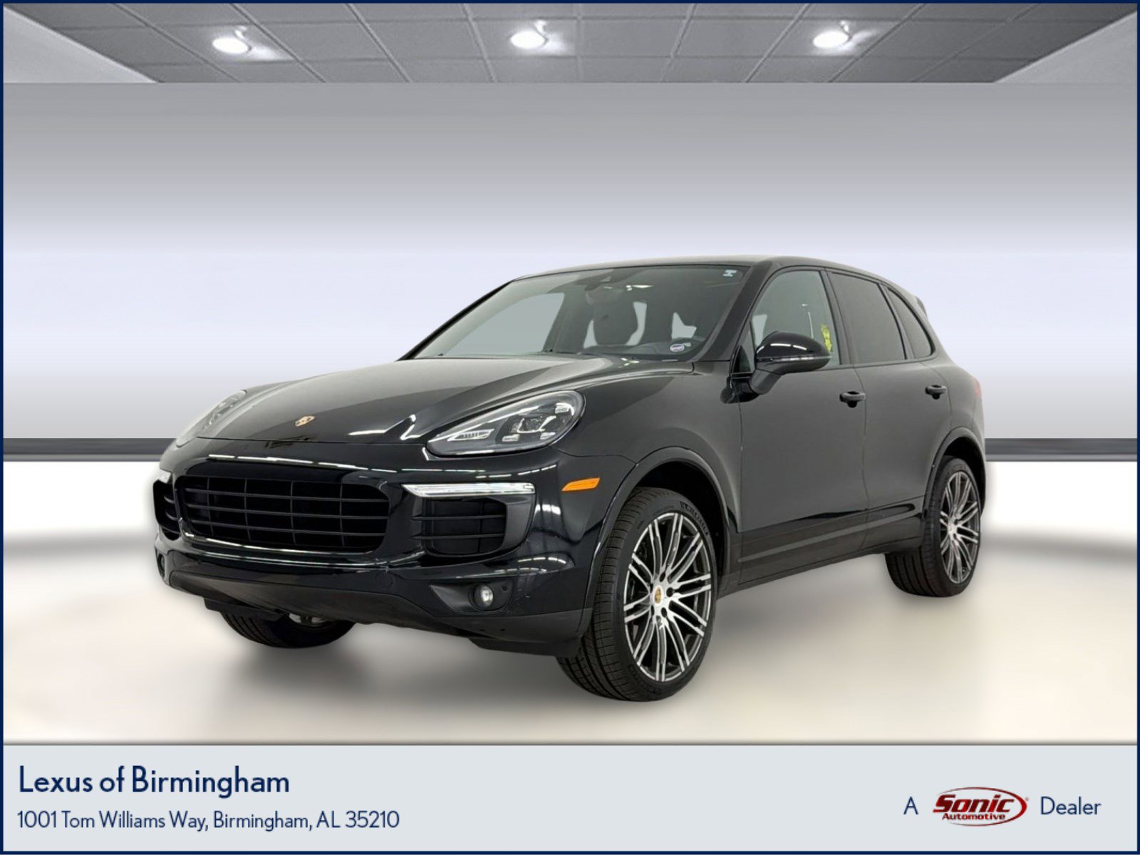 Used 2017 Porsche Cayenne AWD/4WD image 1