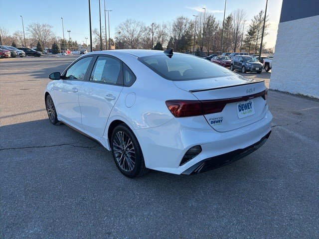 Used 2023 Kia Forte GT-Line image 3