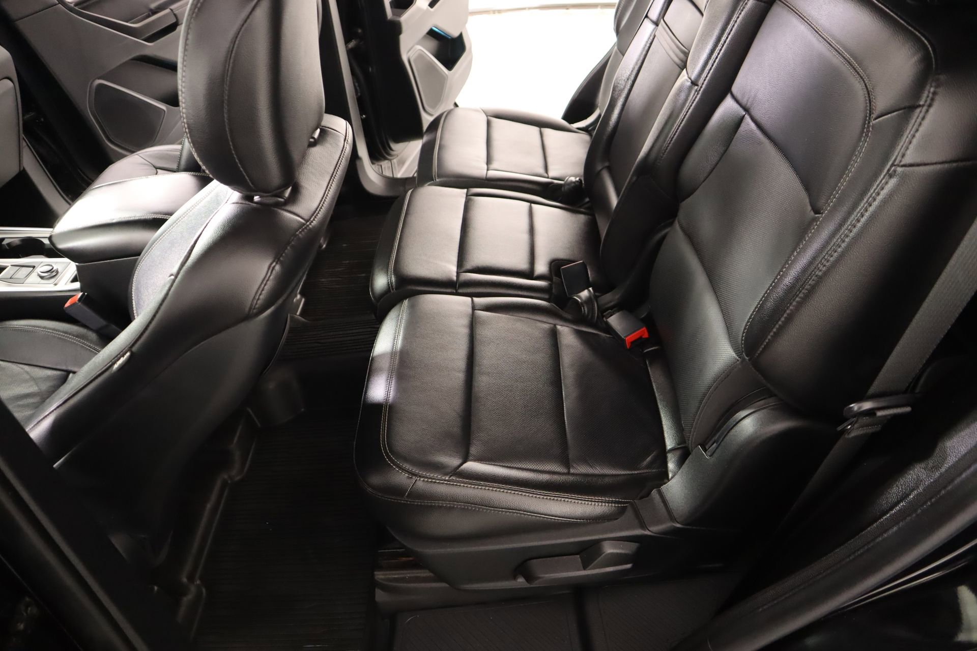 Used 2020 Ford Explorer Limited AWD/4WD image 13