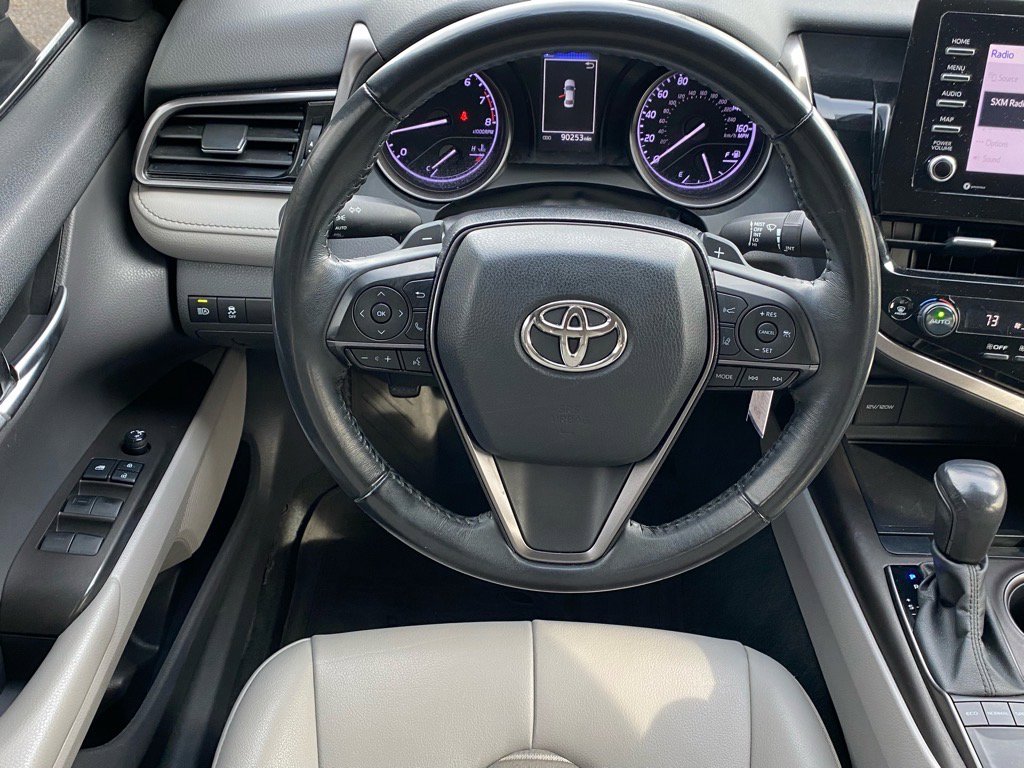 Used 2022 Toyota Camry SE image 7