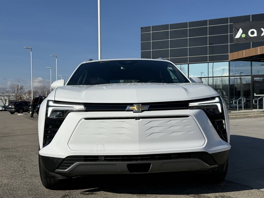 Used 2024 Chevrolet Blazer EV LT image 2