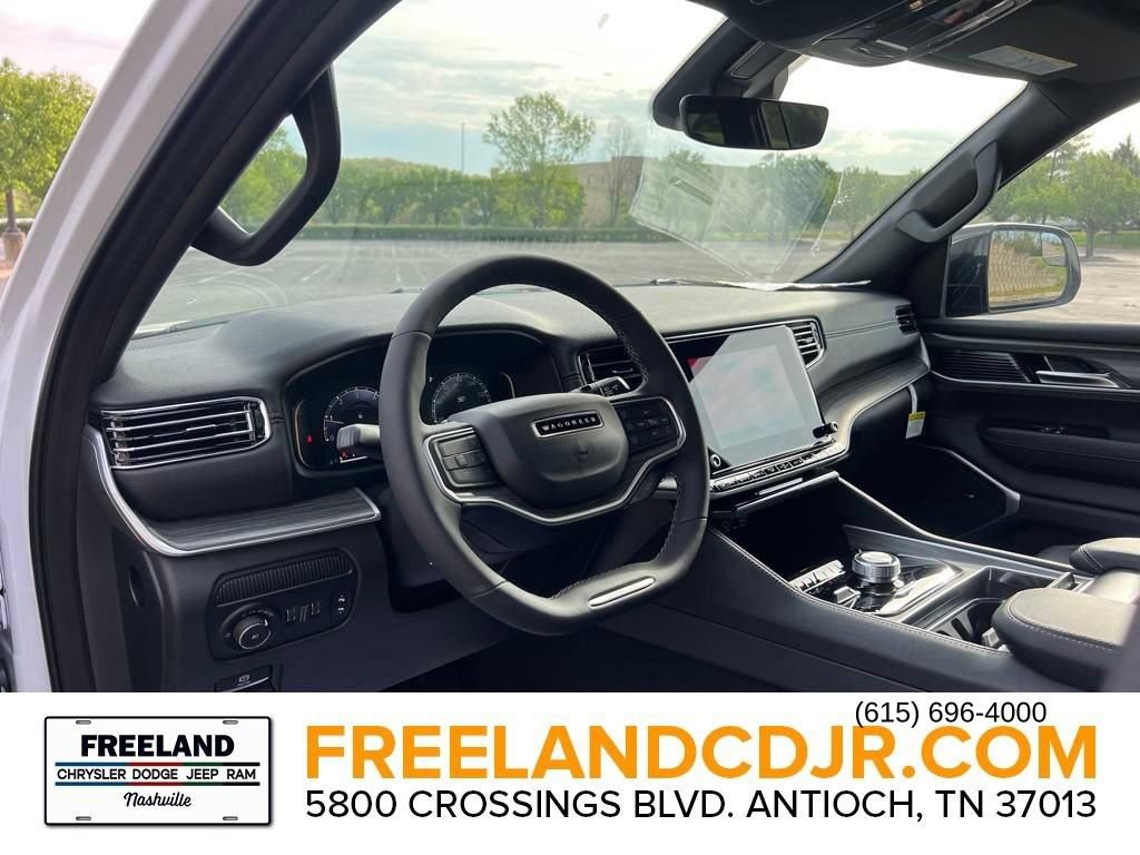 New 2024 Jeep Wagoneer L Series II w/ Flexible Seating Group AWD/4WD image 14