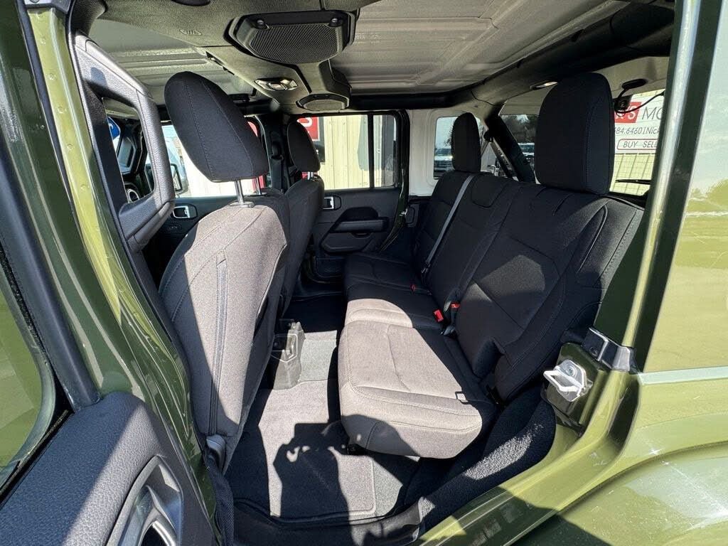 Used 2023 Jeep Wrangler Sahara AWD/4WD image 48