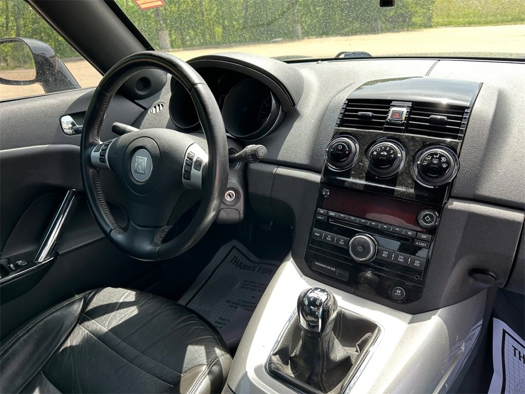 Used 2008 Saturn Sky w/ Weekend Getaway Package image 22